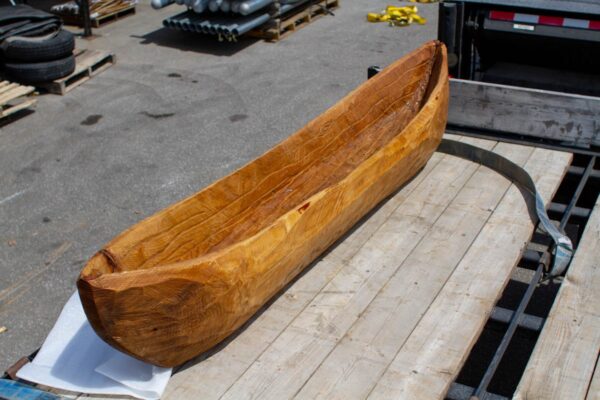 Carved canoe 01