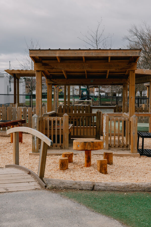 Log Table and Chairs - Image 2
