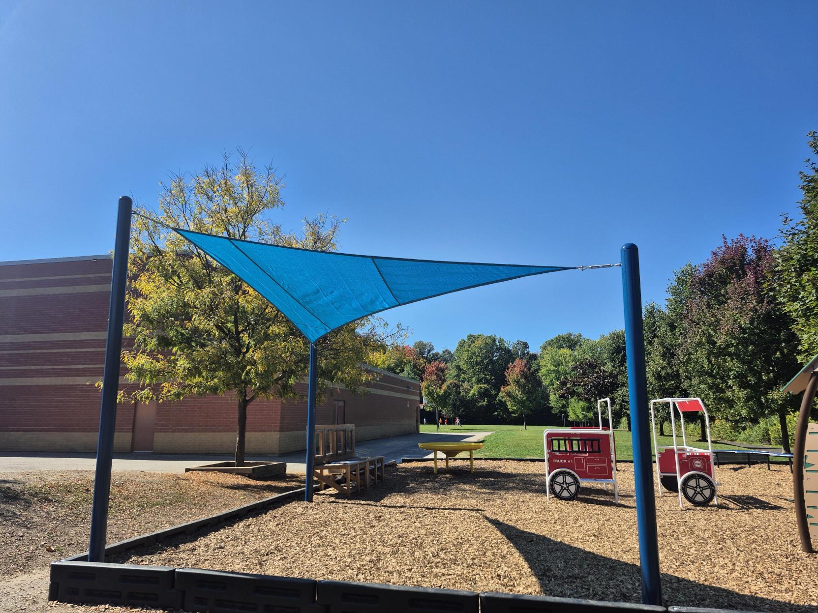 Shade Sail - Triangle - Image 7